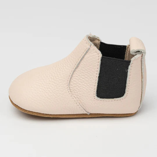 Fawn & Finch - Bubblegum Pink Bootiemocc