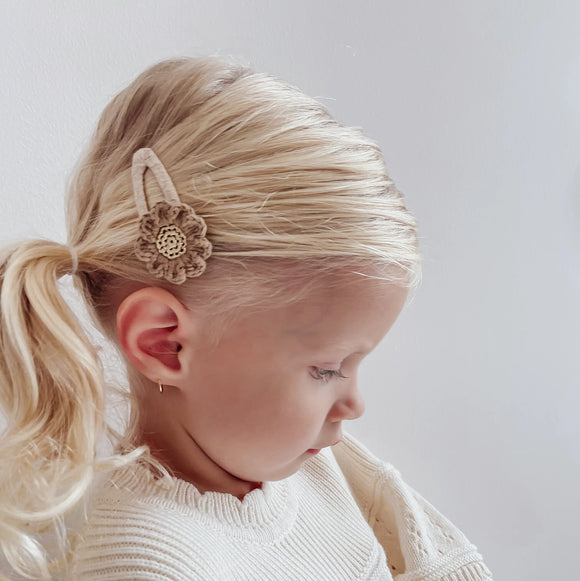 Little Blush Daisy - Crochet Hair Clip - Bloom